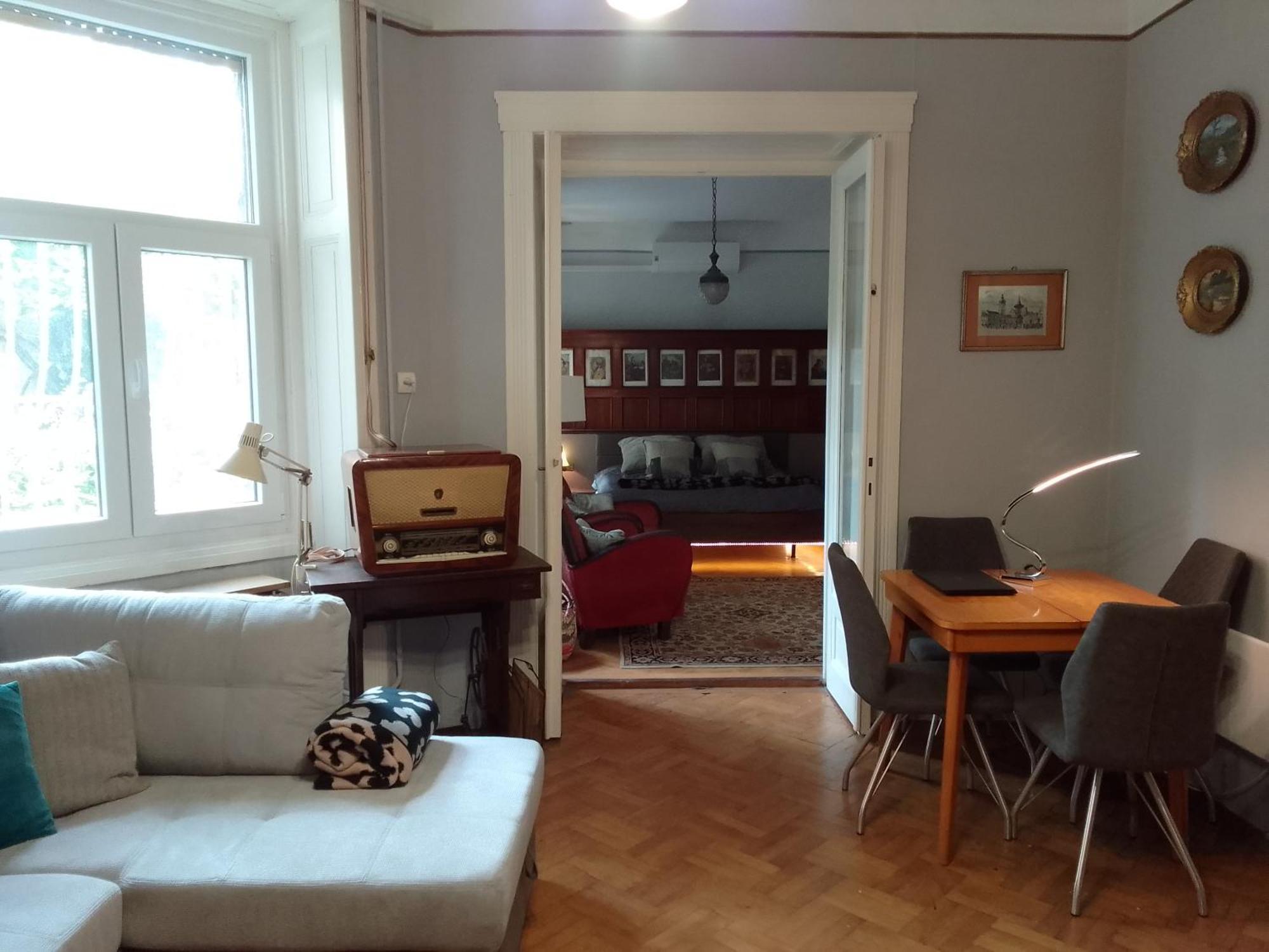 Parkside Large Modern Garden View Апартаменти Будапешт
